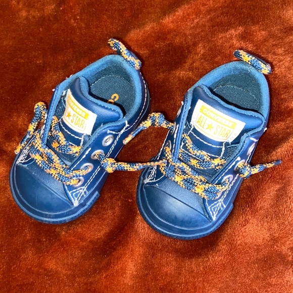 Infant Converse - Picture 2 of 4